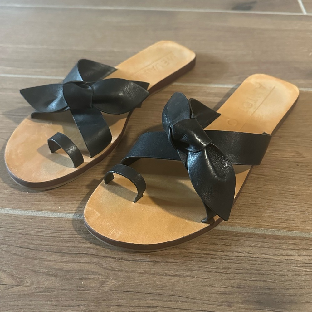 Black and Tan Minimalist Sandals with Toe Loop
